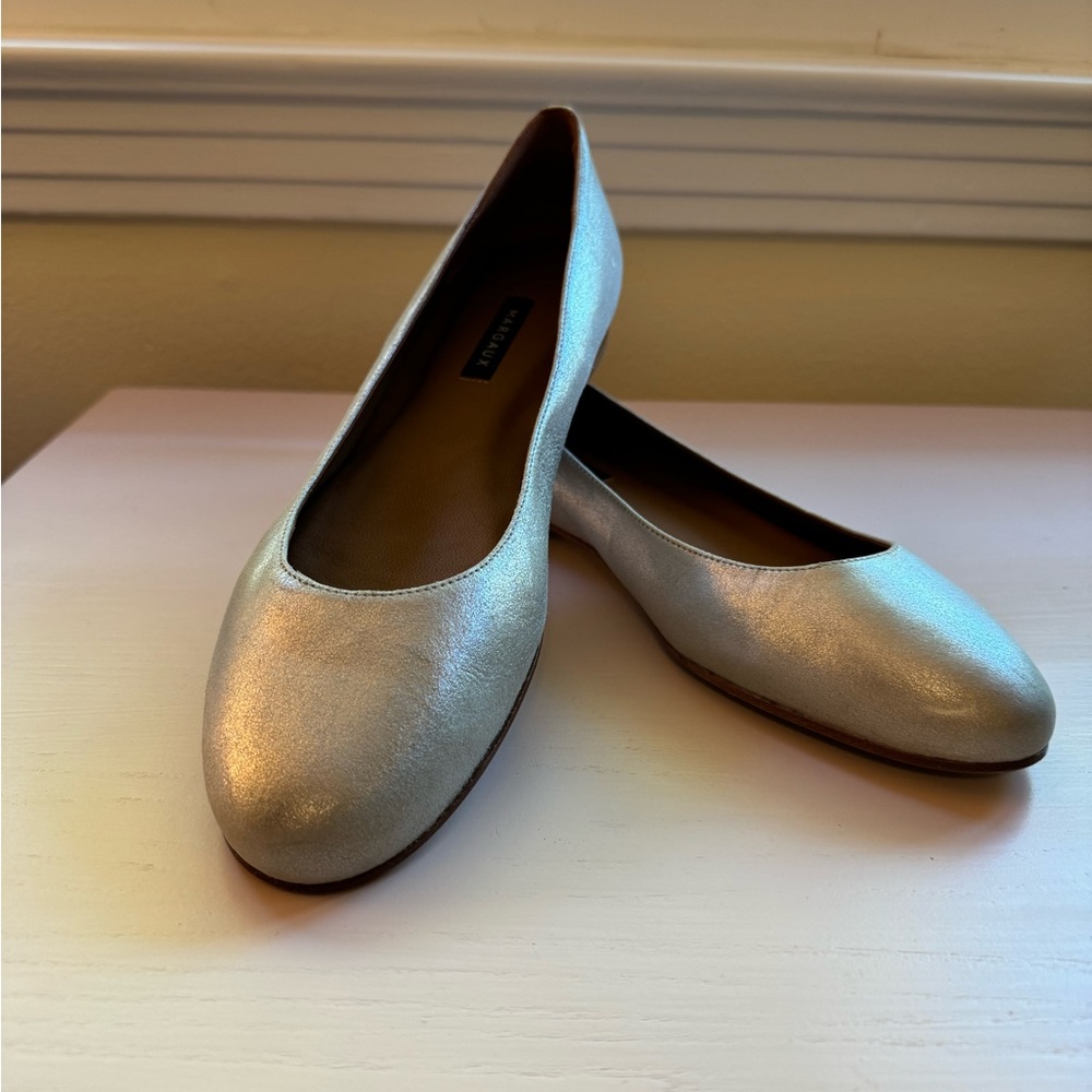 Fabulous silver Margaux flats